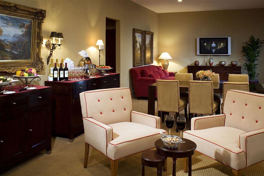 The Gunter Riverwalk Hotel 4*